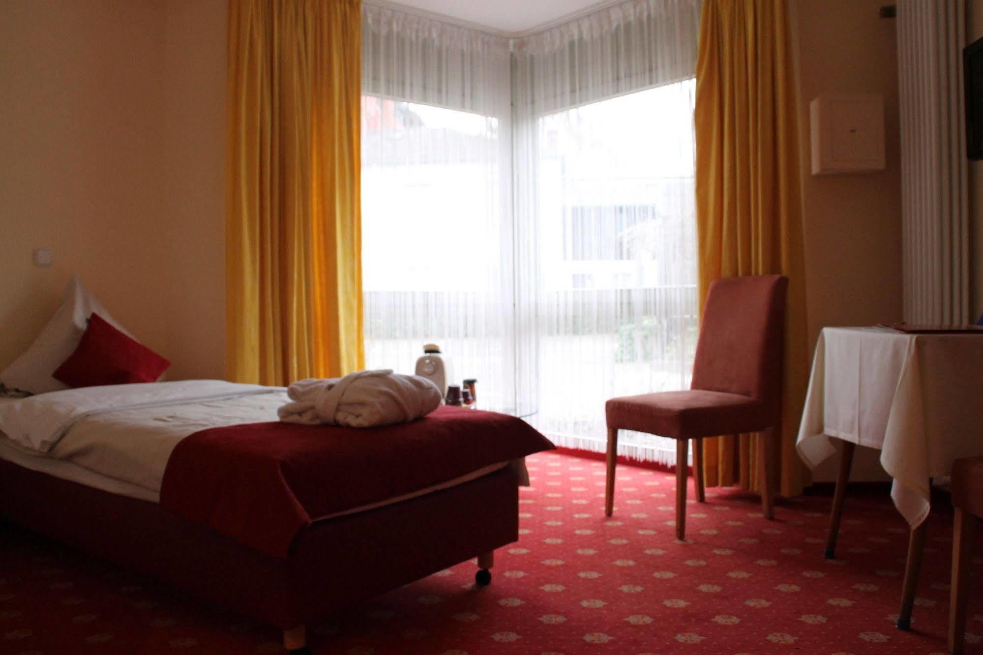 Muehlenthalers Park Hotel Konz Buitenkant foto